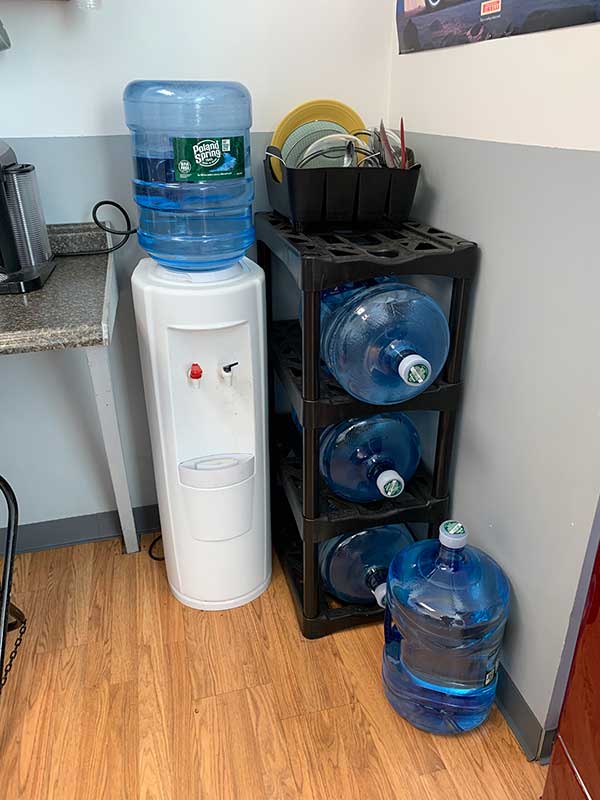Water dispenser with bottles